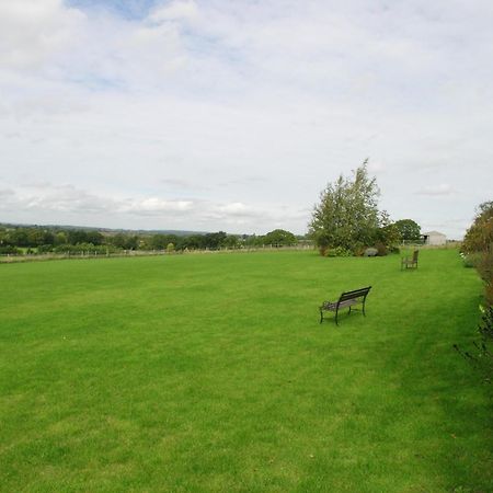 Abbotts Ball Farm Potterne Exterior foto